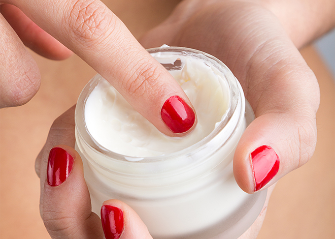 How We Found the Best Stretch Mark Creams