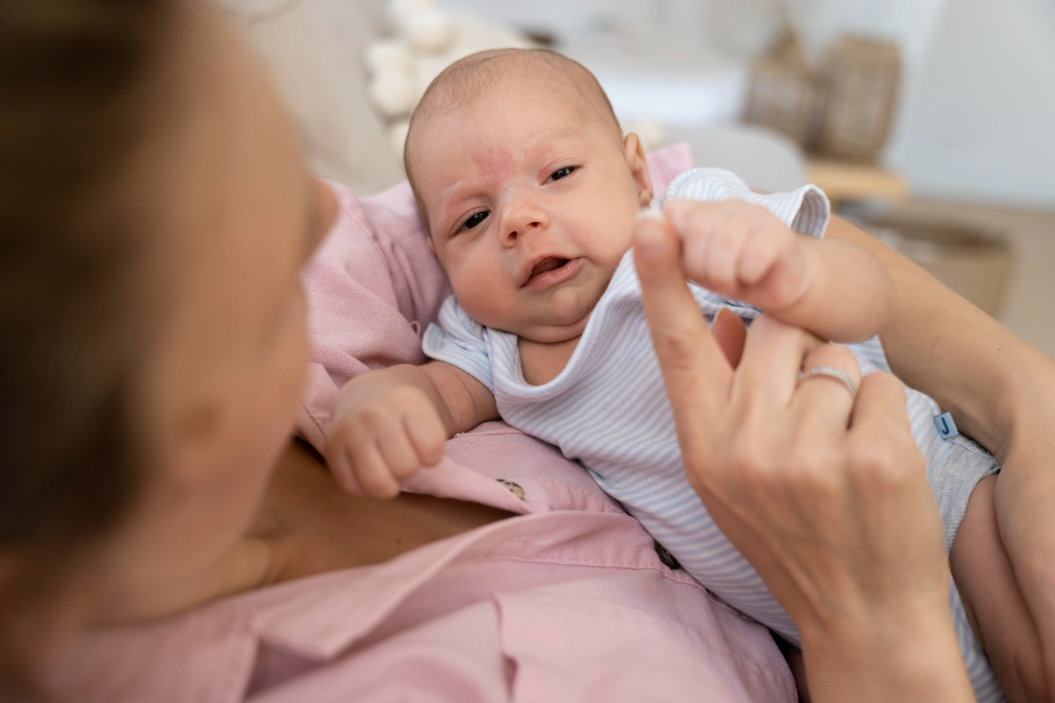 Decoding Fever Signs in Babies and Children: A Parent’s Guide