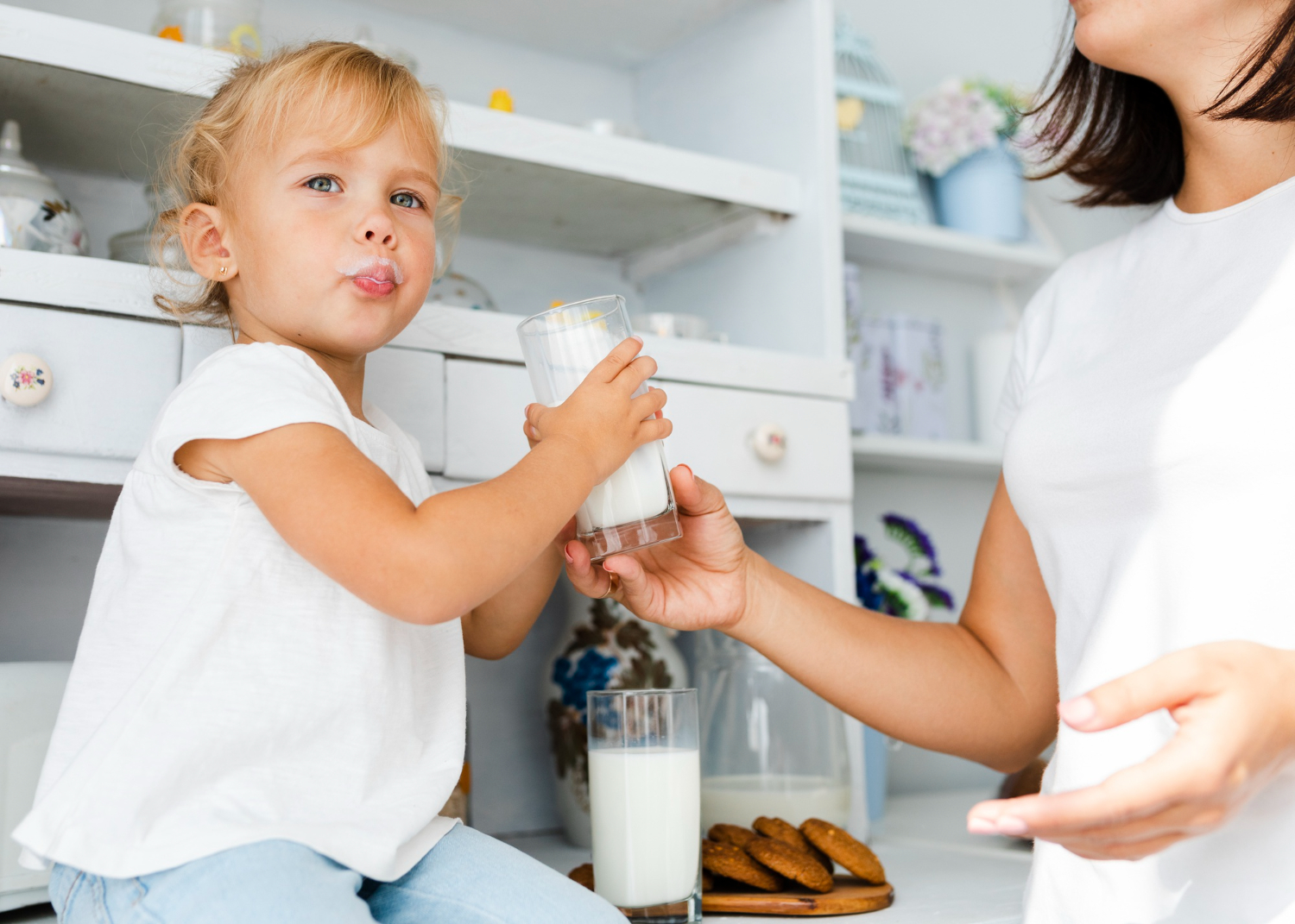 Smooth Transition: Introducing Cow’s Milk to Your Toddler