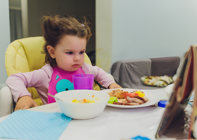 Navigating Toddler Mealtime Struggles: Practical Tips for Parents